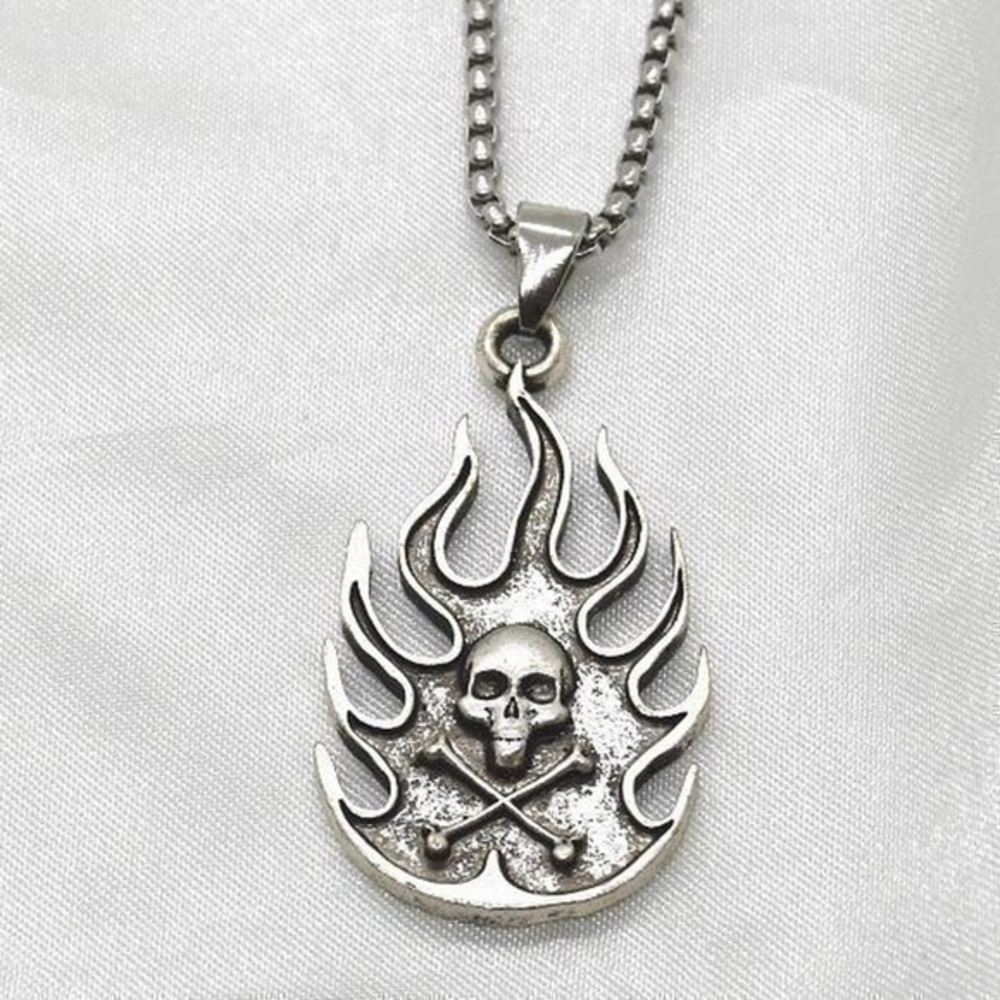 Punk Skull Necklace